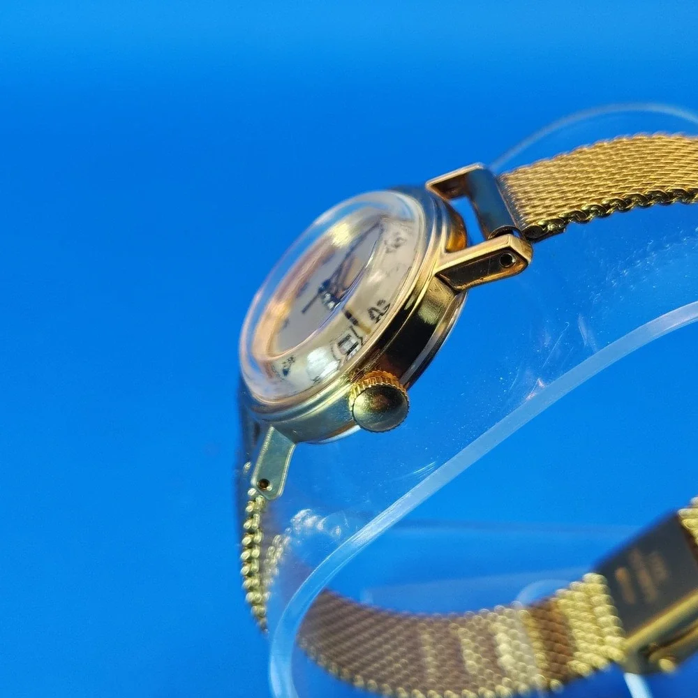Vintage 1976 Timex Mechanical Wind 25mm Women's Watch New Mesh Bracelet Restored